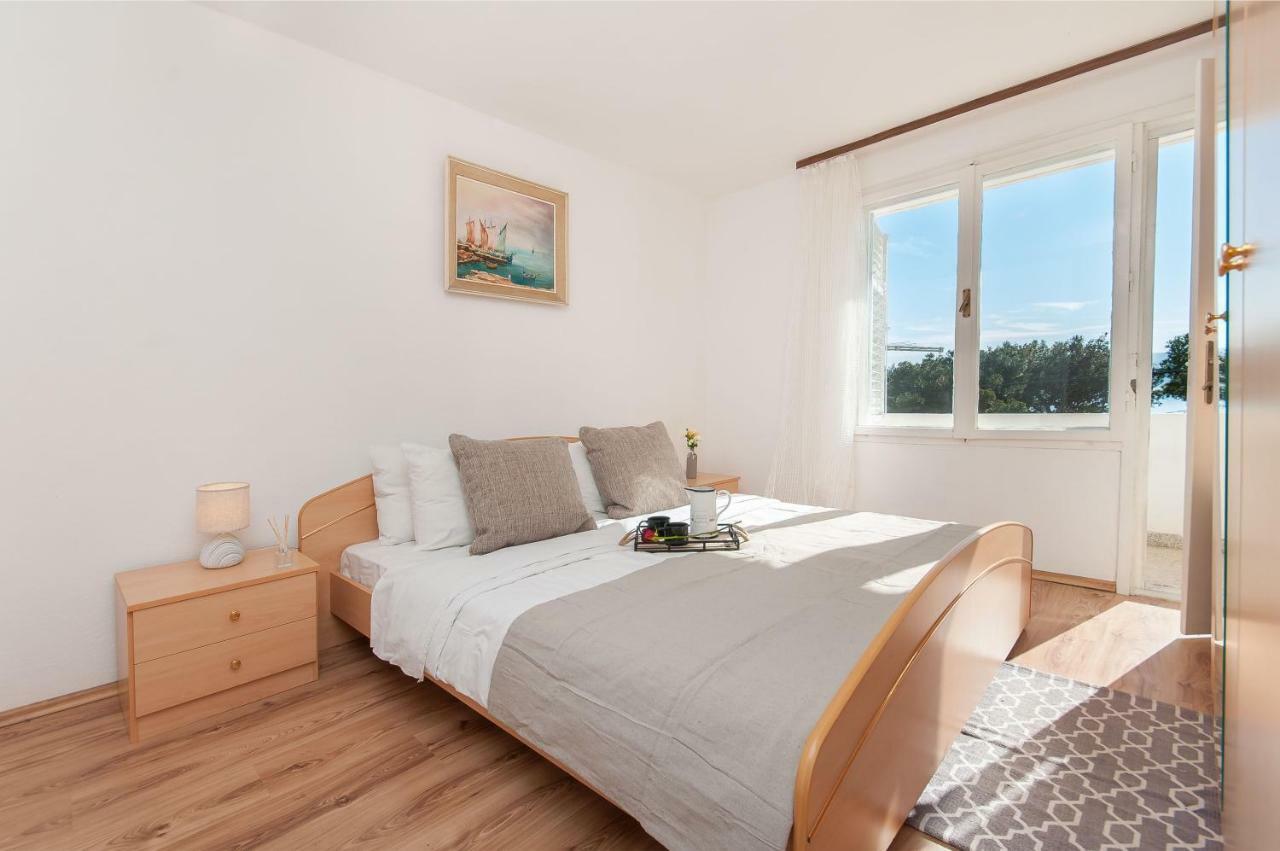Holiday Home Dalmatino Omis Bagian luar foto